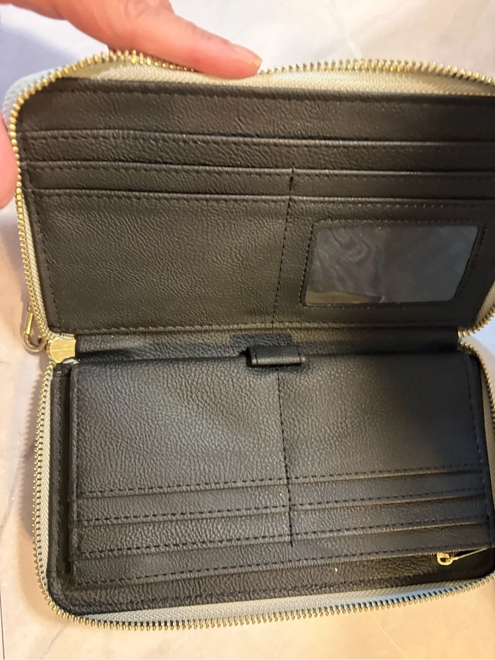Steve Madden compact wristlet